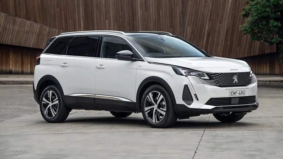 Peugeot 5008 SUV Exceeds Your Space Expectations